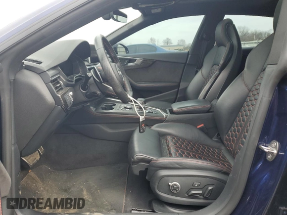 2019 Audi RS 5 Sportback z VIN WUABWCF57KA902186, wystawiony jako Copart lot #45460843 z przebiegiem 74 452 mil mil oraz . Historia ofert i sprzedaży dostępna na DreamBid. Obrazek 7.