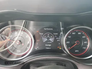 2020 Dodge Charger SXT z VIN 2C3CDXBG8LH103434, wystawiony jako Copart lot #51003595 z przebiegiem 77 400 mil mil oraz Szkoda całkowita • Salvage title. Historia ofert i sprzedaży dostępna na DreamBid. Obrazek 9.