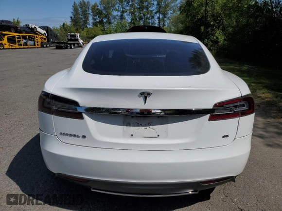 2013 Tesla Model S с VIN 5YJSA1CN3DFP05949, выставлен на аукционе Copart как лот 61244825 с пробегом 174 022 миль миль и Списание • Salvage title. История ставок и продаж доступна на DreamBid. Изображение 6.
