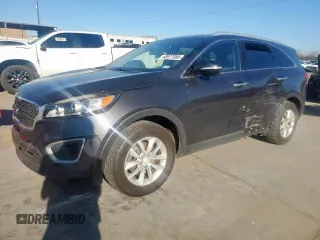 2017 Kia Sorento LX z VIN 5XYPG4A36HG211042, wystawiony jako Copart lot #48977085 z przebiegiem 130 892 mil mil oraz Szkoda całkowita • Salvage title. Historia ofert i sprzedaży dostępna na DreamBid. Obrazek 1.