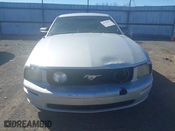 2006 Ford Mustang GT Deluxe with VIN 1ZVFT82H965232561, listed as a IAAI auction lot 41790551 with 222,967 mi miles and . Bid and sale history available at carsss.com. Image 12.