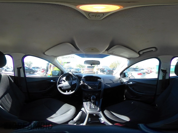 2018 Ford Focus SE z VIN 1FADP3F27JL245603, wystawiony jako IAAI lot #41773395 z przebiegiem 94 044 mil mil oraz . Historia ofert i sprzedaży dostępna na DreamBid. Obrazek 18.