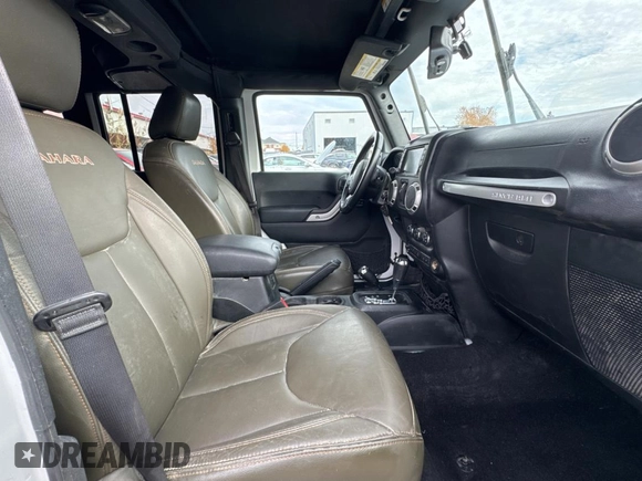 2018 Jeep Wrangler JK Unlimited Sahara with VIN 1C4BJWEG5JL914484, listed as a Copart auction lot 77793454 with 165,944 mi miles and Non Repairable. Bid and sale history available at carsss.com. Image 5.