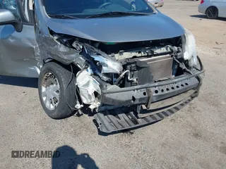 2014 Nissan Note SV z VIN 3N1CE2CP3EL397672, wystawiony jako IAAI lot #42772572 z przebiegiem 117 789 mil mil oraz . Historia ofert i sprzedaży dostępna na DreamBid. Obrazek 6.