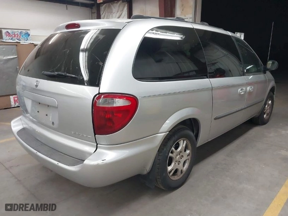 2003 Dodge Caravan Sport with VIN 2D4GP44L13R247935, listed as a IAAI auction lot 41940177 with 154,561 mi miles. Bid and sale history available at carsss.com. Image 4.