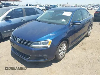 2014 Volkswagen Jetta SE z VIN 3VWD17AJ1EM303577, wystawiony jako IAAI lot #42436160 z przebiegiem 113 086 mil mil oraz . Historia ofert i sprzedaży dostępna na DreamBid. Obrazek 6.