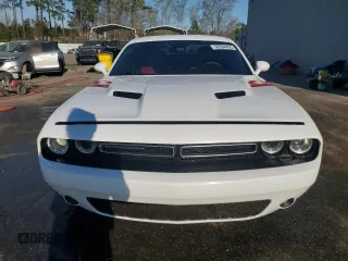 2015 Dodge Challenger SXT Plus z VIN 2C3CDZBG2FH761508, wystawiony jako Copart lot #50594455 z przebiegiem 94 182 mil mil oraz Szkoda całkowita • Salvage title. Historia ofert i sprzedaży dostępna na DreamBid. Obrazek 5.