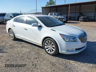 2014 Buick LaCrosse Leather with VIN 1G4GB5G31EF101571, listed as a IAAI auction lot 41777238 with 243,004 mi miles. Bid and sale history available at carsss.com. Image 1.