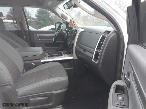 2014 Ram 2500 SLT with VIN 3C6TR5DT3EG304843, listed as a IAAI auction lot 41106277 with 71,553 mi miles. Bid and sale history available at carsss.com. Image 5.