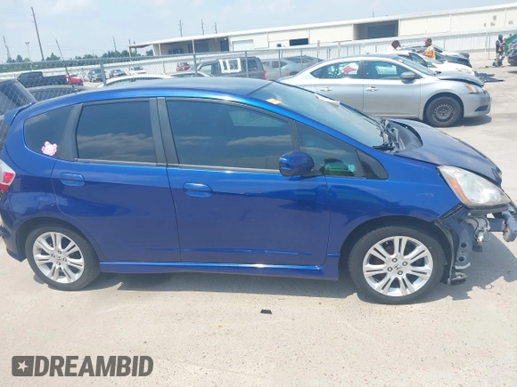 2010 Honda Fit Sport с VIN JHMGE8H4XAC025203, выставлен на аукционе IAAI как лот 42265296 с пробегом 172 352 миль миль и . История ставок и продаж доступна на DreamBid. Изображение 14.