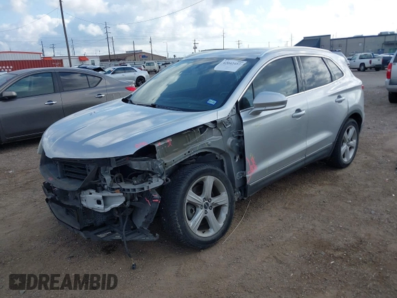 2015 Lincoln MKC z VIN 5LMCJ1A91FUJ13477, wystawiony jako IAAI lot #42042457 z przebiegiem 134 046 mil mil oraz . Historia ofert i sprzedaży dostępna na DreamBid. Obrazek 2.