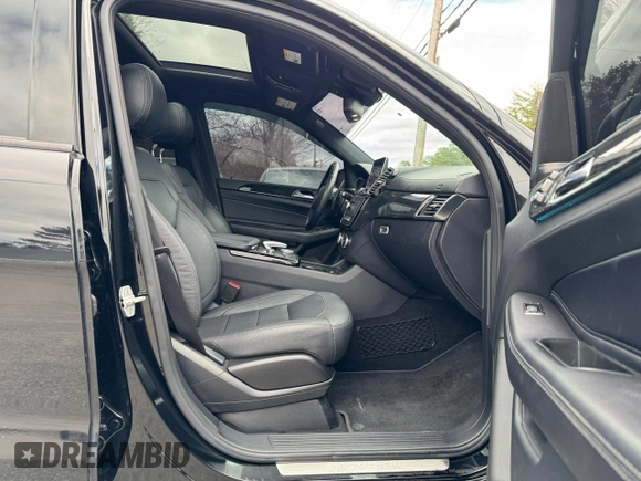 2016 Mercedes-Benz GLE 400 with VIN 4JGDA5GB0GA635707, listed as a Copart auction lot 53712895 with 105,118 mi miles and Clean title. Bid and sale history available at DreamBid. Image 5.