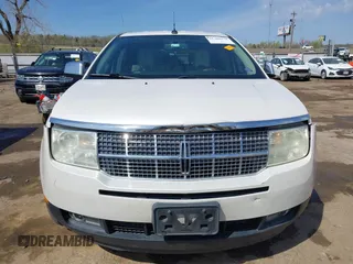 2010 Lincoln MKX with VIN 2LMDJ6JC7ABJ13051, listed as a IAAI auction lot 41888270 with 153,132 mi miles. Bid and sale history available at carsss.com. Image 12.