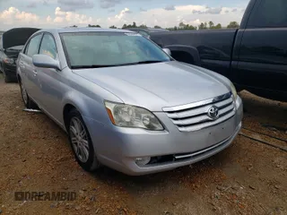 2005 Toyota Avalon XL with VIN 4T1BK36B95U044040, listed as a Copart auction lot 59369691 with 111,373 mi miles and Salvage Title. Bid and sale history available at carsss.com. Image 1.
