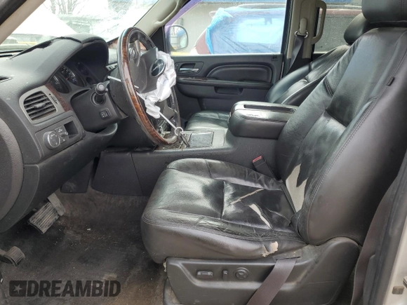 2011 GMC Yukon XL Denali z VIN 1GKS2MEF7BR330261, wystawiony jako Copart lot #45718605 z przebiegiem 158 271 mil mil oraz Szkoda całkowita • Salvage title. Historia ofert i sprzedaży dostępna na DreamBid. Obrazek 7.