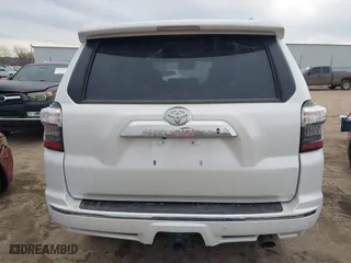 2020 Toyota 4Runner SR5 with VIN JTEBU5JR2L5822163, listed as a IAAI auction lot 41352311 with 100,418 mi miles. Bid and sale history available at carsss.com. Image 16.