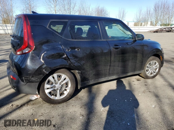 2020 Kia Soul LX with VIN KNDJ23AU9L7064440, listed as a Copart auction lot 48217275 with 152,421 mi miles and Salvage Title. Bid and sale history available at carsss.com. Image 3.