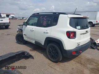 2018 Jeep Renegade Trailhawk with VIN ZACCJBCB9JPG76350, listed as a IAAI auction lot 40249880 with 74,926 mi miles. Bid and sale history available at carsss.com. Image 3.