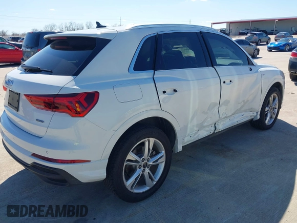 2024 Audi Q3 S line Premium Plus z VIN WA1EECF32R1141891, wystawiony jako IAAI lot #41668111 z przebiegiem 1426 mil mil oraz . Historia ofert i sprzedaży dostępna na DreamBid. Obrazek 4.