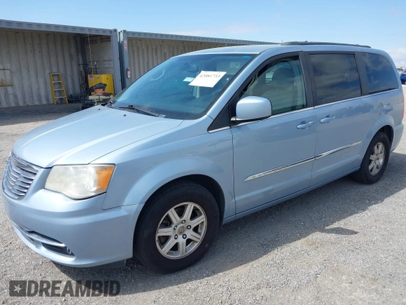 2013 Chrysler Town & Country Touring with VIN 2C4RC1BG6DR577044, listed as a IAAI auction lot 42081733 with 177,840 mi miles. Bid and sale history available at carsss.com. Image 2.