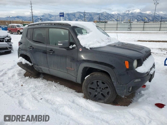 2018 Jeep Renegade Trailhawk with VIN ZACCJBCB2JPH81604, listed as a Copart auction lot 46370305 with 106,564 mi miles and Salvage Title. Bid and sale history available at carsss.com. Image 4.
