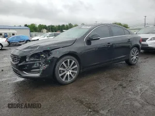 2018 Volvo S60 Inscription Platinum z VIN LYV402HM0JB173655, wystawiony jako Copart lot #56365335 z przebiegiem 128 868 mil mil oraz Szkoda całkowita • Salvage title. Historia ofert i sprzedaży dostępna na DreamBid. Obrazek 1.