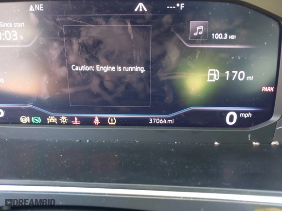 2020 Volkswagen Tiguan SE with VIN 3VV2B7AXXLM076870, listed as a IAAI auction lot 41811623 with 37,064 mi miles. Bid and sale history available at carsss.com. Image 7.