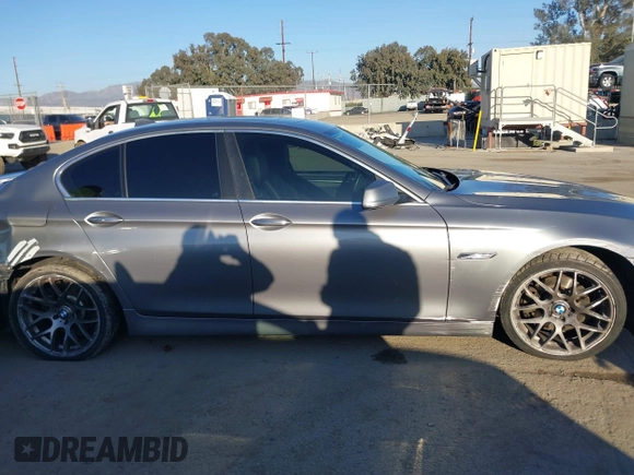 2013 BMW 5 Series 528i with VIN WBAXG5C57DDY35944, listed as a IAAI auction lot 41666595 with 157,683 mi miles and . Bid and sale history available at carsss.com. Image 13.