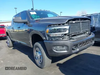 2019 Ram 2500 Laramie z VIN 3C6UR5NL4KG685262, wystawiony jako IAAI lot #41953870 z przebiegiem 56 202 mil mil oraz . Historia ofert i sprzedaży dostępna na DreamBid. Obrazek 1.