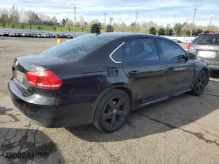 2014 Volkswagen Passat SE with VIN 1VWBP7A32EC008691, listed as a Copart auction lot 50271685 with 136,477 mi miles and Salvage Title. Bid and sale history available at carsss.com. Image 3.
