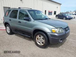 2006 Ford Escape XLT with VIN 1FMYU93166KB46038, listed as a IAAI auction lot 41877801 with 278,459 mi miles. Bid and sale history available at carsss.com. Image 1.