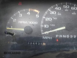 1995 GMC Sierra 1500 z VIN 2GTEK19K9S1591415, wystawiony jako IAAI lot #41793889 z przebiegiem 334 435 mil mil oraz . Historia ofert i sprzedaży dostępna na DreamBid. Obrazek 7.