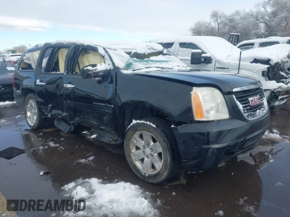 2007 GMC Yukon XL SLT with VIN 1GKFK16377R377124, listed as a IAAI auction lot 41808174 with 217,584 mi miles. Bid and sale history available at carsss.com. Image 1.