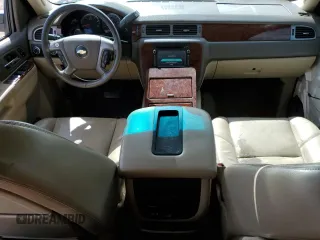 2013 Chevrolet Avalanche LTZ with VIN 3GNTKGE75DG138065, listed as a Copart auction lot 57346095 with 194,389 mi miles and Salvage title. Bid and sale history available at DreamBid. Image 8.