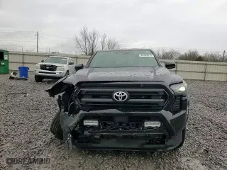 2024 Toyota Tacoma 4WD SR5 with VIN 3TYLB5JNXRT038686, listed as a Copart auction lot 44365675 with 4,039 mi miles and Salvage Title. Bid and sale history available at carsss.com. Image 11.