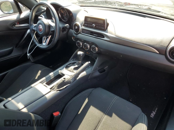 2017 FIAT 124 Spider Lusso z VIN JC1NFAEK0H0128364, wystawiony jako Copart lot #69865014 z przebiegiem 10 208 mil mil oraz Nie do naprawy • Non repairable. Historia ofert i sprzedaży dostępna na DreamBid. Obrazek 8.