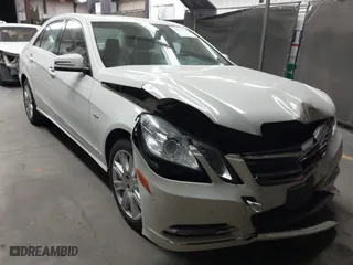 2012 Mercedes-Benz E-Class E 350 Luxury with VIN WDDHF5KB9CA548550, listed as a IAAI auction lot 41626757 with 125,402 mi miles. Bid and sale history available at carsss.com. Image 1.