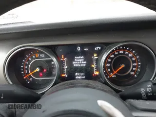 2018 Jeep Wrangler Unlimited Sport с VIN 1C4HJXDGXJW189576, выставлен на аукционе IAAI как лот 41906106 с пробегом 60 463 миль миль и . История ставок и продаж доступна на DreamBid. Изображение 7.
