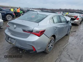 2020 Acura ILX w/Premium Pkg with VIN 19UDE2F70LA005511, listed as a IAAI auction lot 41653952 with 28,853 mi miles. Bid and sale history available at carsss.com. Image 4.