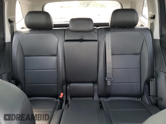 2018 Volkswagen Tiguan SEL z VIN 3VV2B7AX5JM065899, wystawiony jako Copart lot #65825635 z przebiegiem 115 677 mil mil oraz Szkoda całkowita • Salvage title. Historia ofert i sprzedaży dostępna na DreamBid. Obrazek 10.