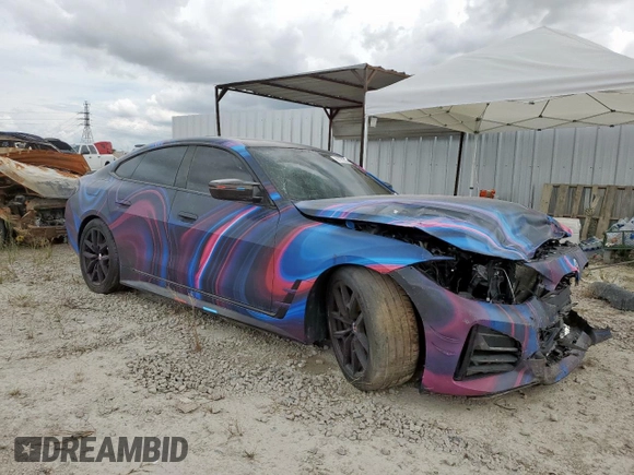 2022 BMW 4 Series M440i xDrive with VIN WBA13AW04NFM16353, listed as a Copart auction lot 61176795 with 39,619 mi miles and Salvage title. Bid and sale history available at DreamBid. Image 4.