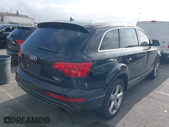 2015 Audi Q7 S line Prestige с VIN WA1DGAFE9FD026968, выставлен на аукционе IAAI как лот 42235342 с пробегом 86 235 миль миль и . История ставок и продаж доступна на DreamBid. Изображение 4.