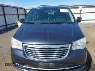 2014 Chrysler Town & Country Touring with VIN 2C4RC1BG0ER156227, listed as a IAAI auction lot 42035899 with 157,759 mi miles and . Bid and sale history available at DreamBid. Image 12.