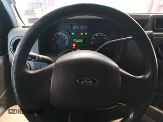 2013 Ford Econoline Cargo Commercial z VIN 1FTNE2EL2DDB26364, wystawiony jako IAAI lot #42854334 z przebiegiem 98 848 mil mil oraz . Historia ofert i sprzedaży dostępna na DreamBid. Obrazek 22.