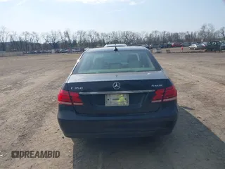 2014 Mercedes-Benz E E 350 Luxury with VIN WDDHF8JB2EA894977, listed as a IAAI auction lot 42065062 with 197,393 mi miles. Bid and sale history available at carsss.com. Image 16.