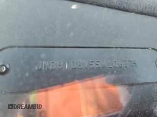 2005 Nissan X-Trail XE z VIN JN8BT08V55W106274, wystawiony jako Copart lot #46889255 z przebiegiem 254 198 mil mil oraz Nie do naprawy. Historia ofert i sprzedaży dostępna na DreamBid. Obrazek 13.