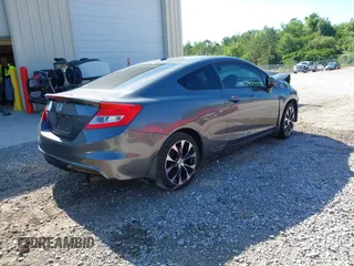 2013 Honda Civic Si z VIN 2HGFG4A58DH703047, wystawiony jako IAAI lot #42177965 z przebiegiem Nie podano mil oraz . Historia ofert i sprzedaży dostępna na DreamBid. Obrazek 4.