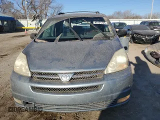 2005 Toyota Sienna XLE with VIN 5TDBA22C85S035141, listed as a Copart auction lot 48131255 with 200,233 mi miles and Salvage Title. Bid and sale history available at carsss.com. Image 5.