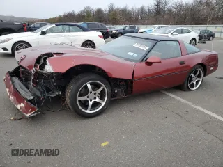 1988 Chevrolet Corvette z VIN 1G1YY2189J5122249, wystawiony jako Copart lot #89153215 z przebiegiem Nie podano mil oraz Szkoda całkowita • Salvage title. Historia ofert i sprzedaży dostępna na DreamBid. Obrazek 1.