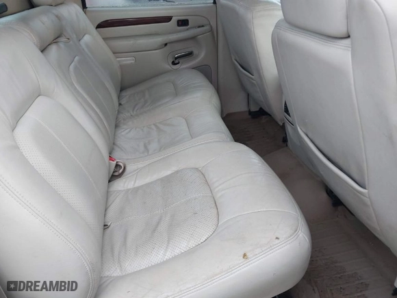 2002 Cadillac Escalade EXT with VIN 3GYEK63N62G209357, listed as a IAAI auction lot 41512354 with 205919 miles. Bid and sale history available at carsss.com. Image 8.